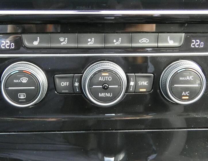 Volkswagen Golf 16