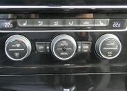 Volkswagen Golf 16