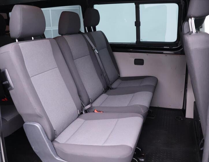 Volkswagen Transporter 12