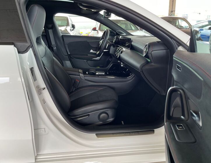 Mercedes-Benz CLA 19