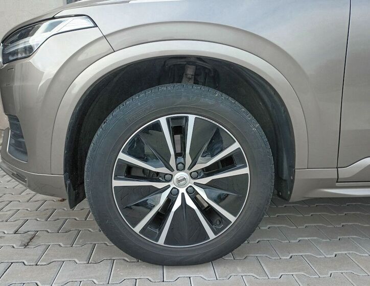 Volvo XC90 20