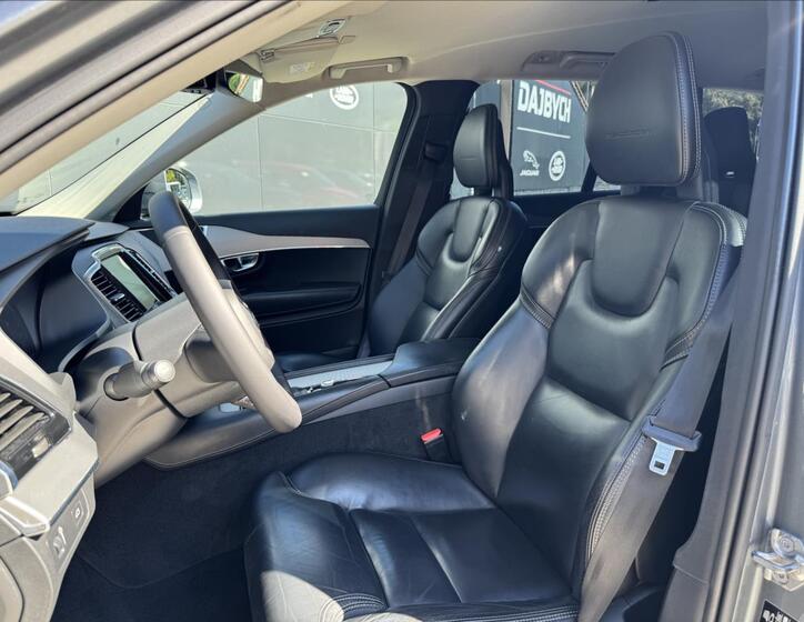Volvo XC90 11