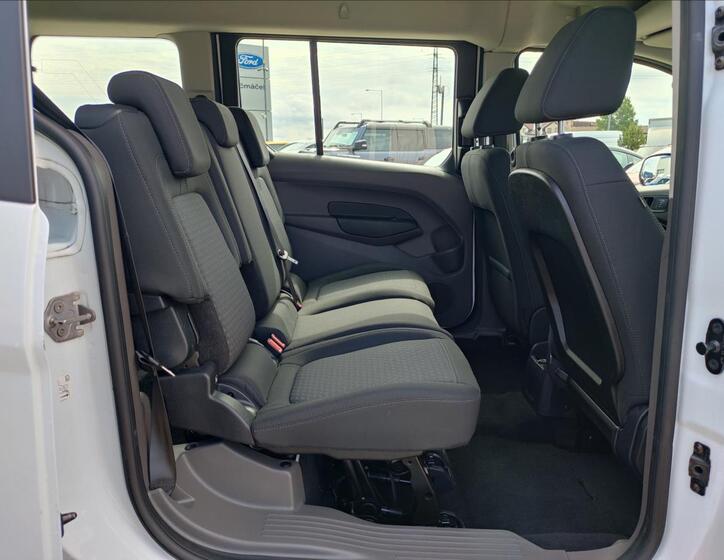 Ford Tourneo Connect 12