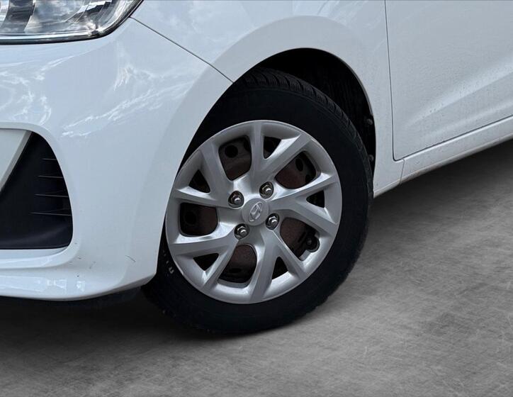 Hyundai i10 10