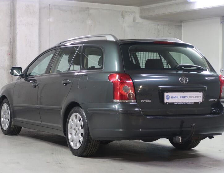 Toyota Avensis 7