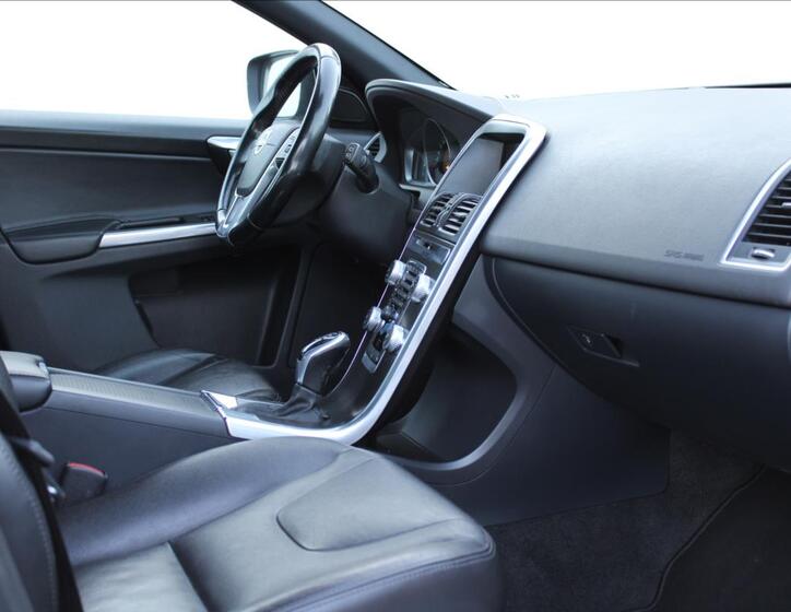 Volvo XC60 30