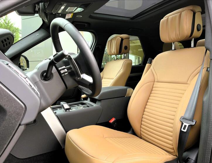 Land Rover Discovery 15