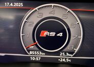 Audi RS4 12