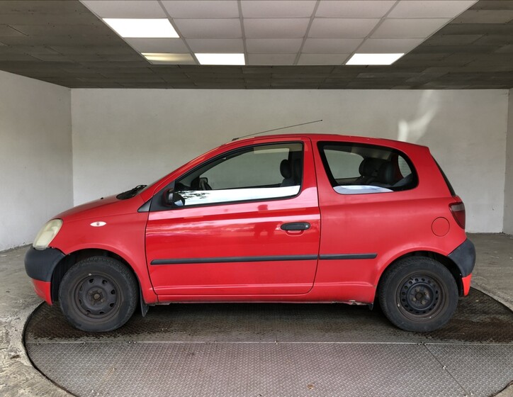 Toyota Yaris 4