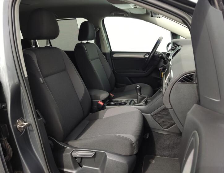 Volkswagen Touran 17