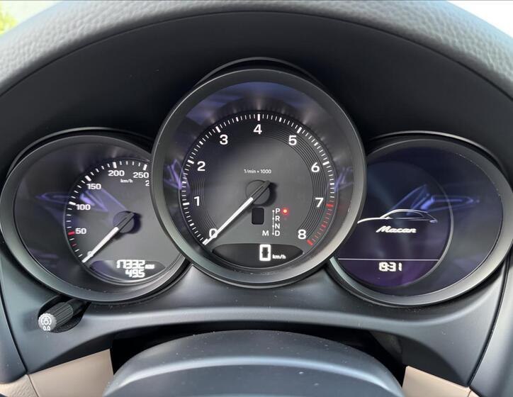 Porsche Macan 22