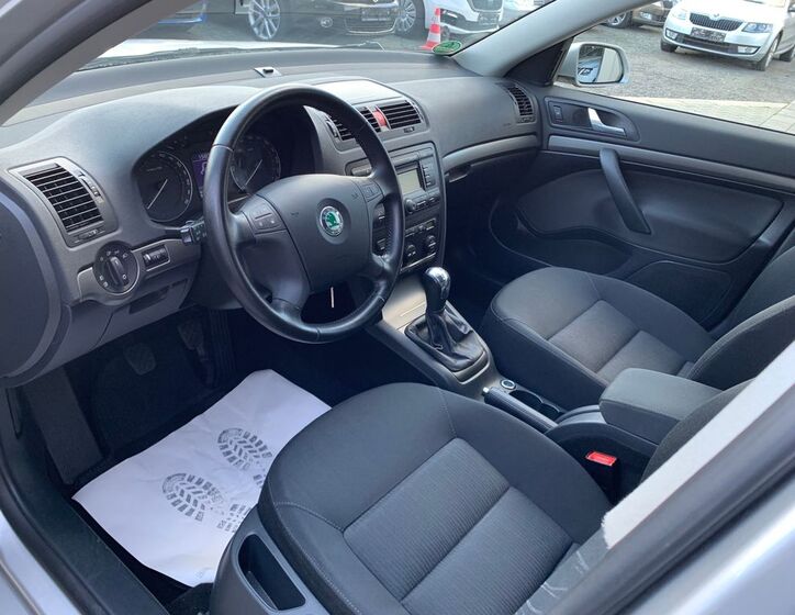 Škoda Octavia 14