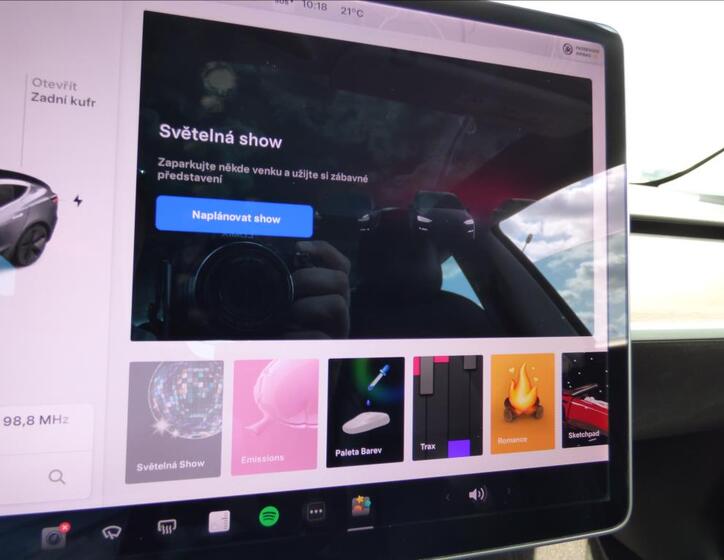 Tesla Model 3 28