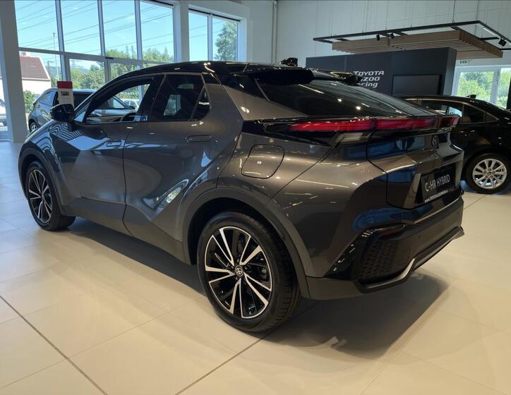 Toyota C-HR 7