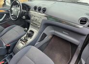Ford Galaxy 10