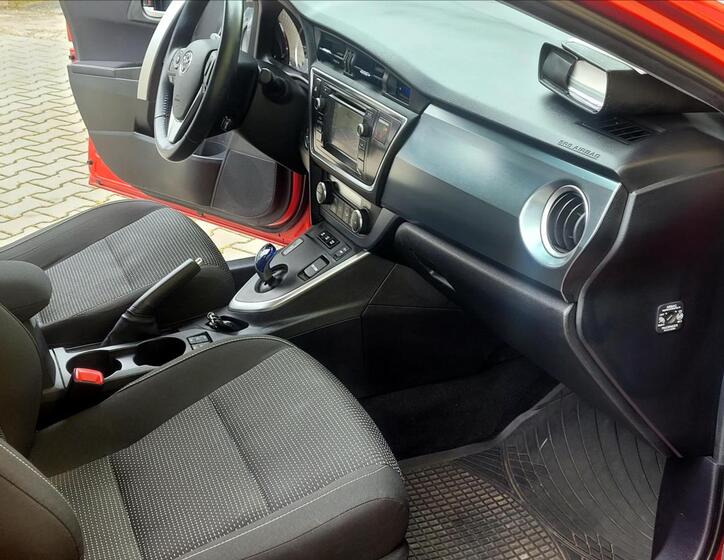 Toyota Auris 27