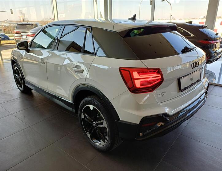 Audi Q2 7