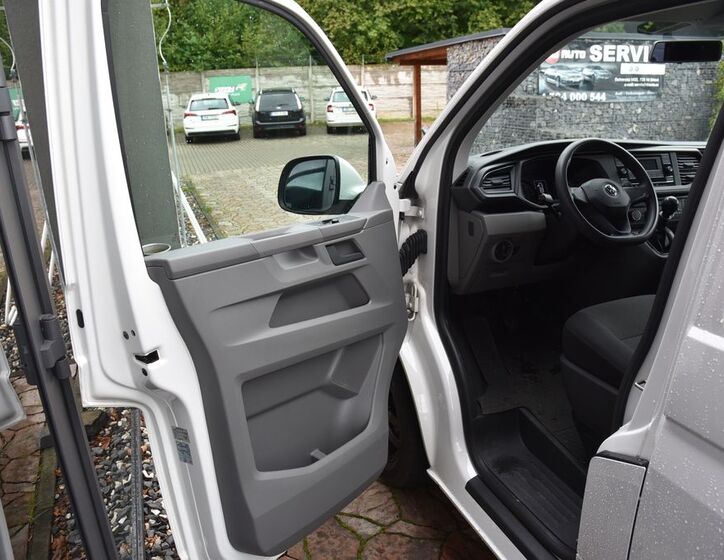 Volkswagen Transporter 12