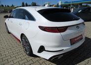 KIA ProCeed 4
