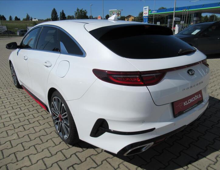 KIA ProCeed 4
