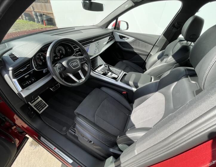 Audi Q7 5
