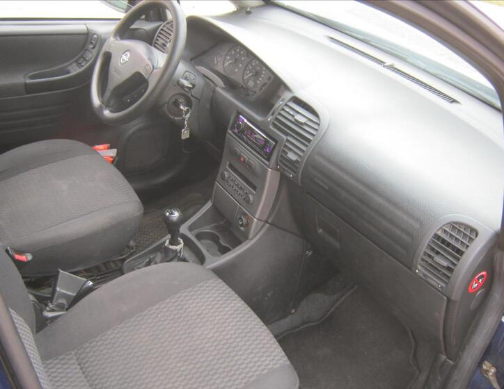 Opel Zafira 14