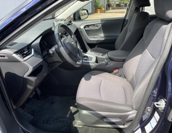 Toyota RAV4 10