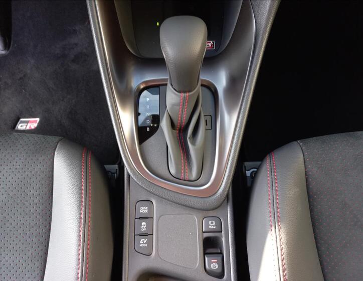 Toyota Yaris 19
