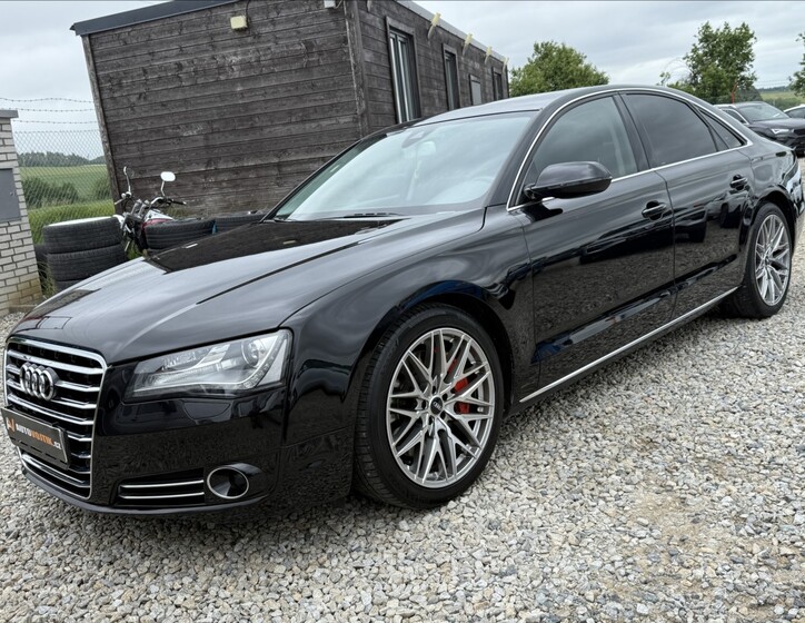 Audi A8 1
