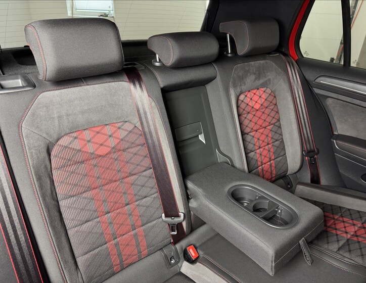 Volkswagen Golf 18