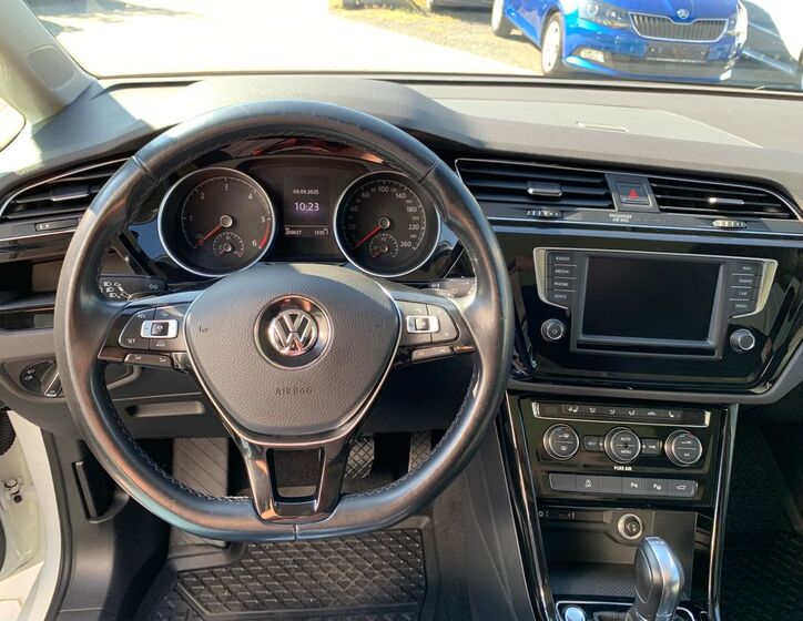 Volkswagen Touran 14