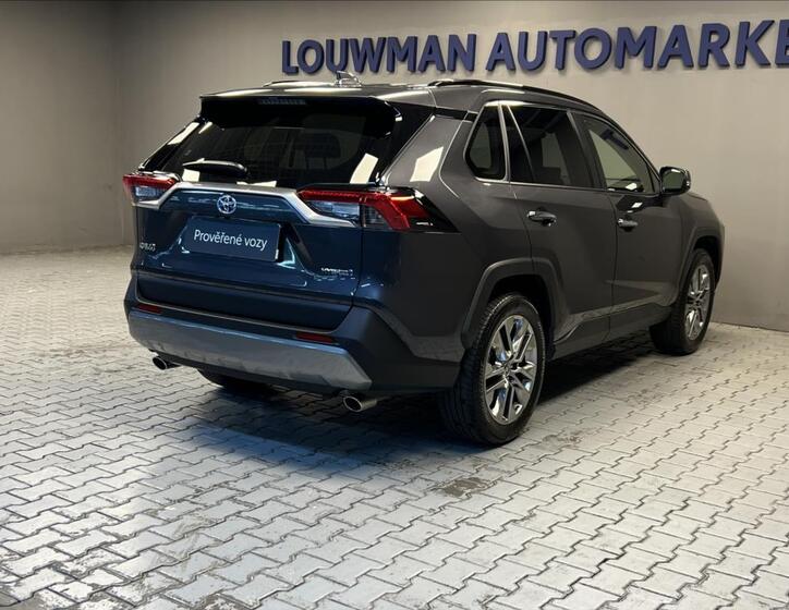 Toyota RAV4 2