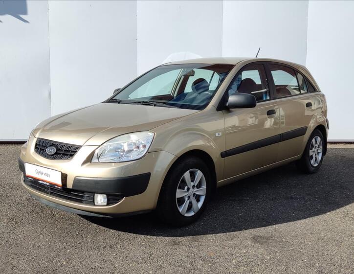 KIA Rio 1