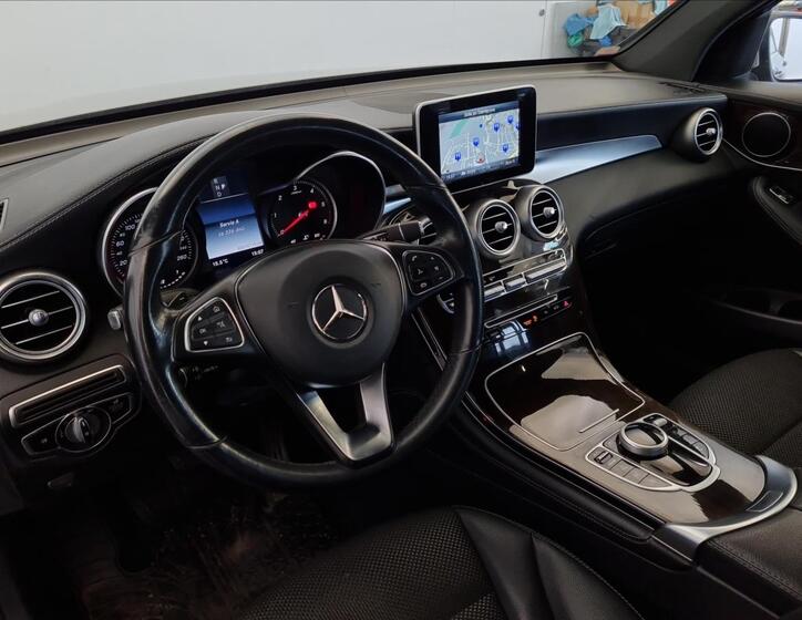 Mercedes-Benz GLC 9