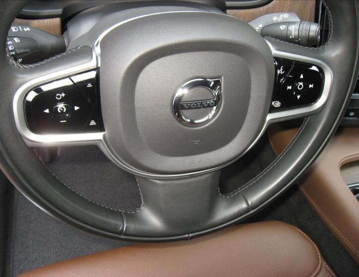 Volvo V90 29