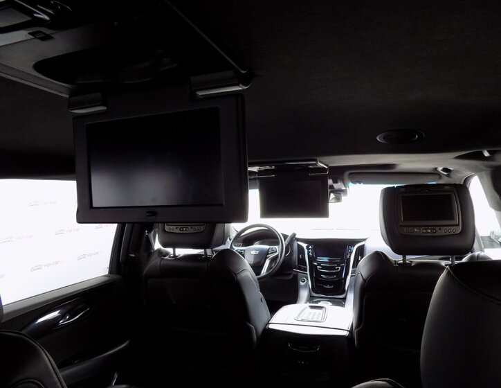 Cadillac Escalade 21