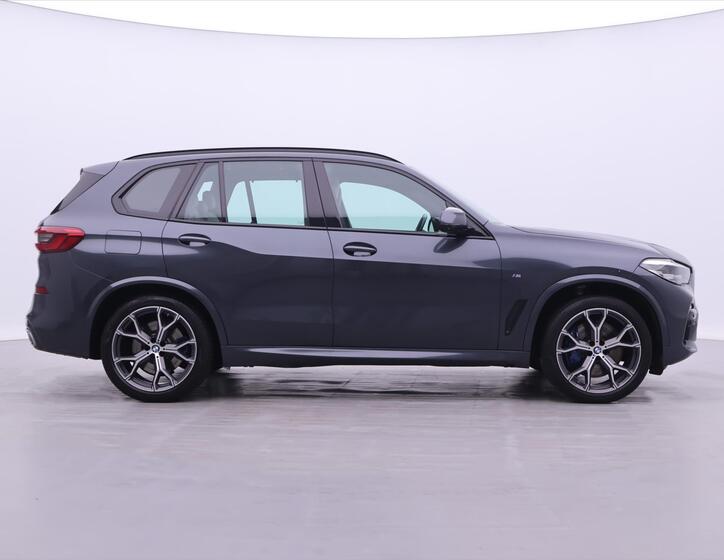 BMW X5 8