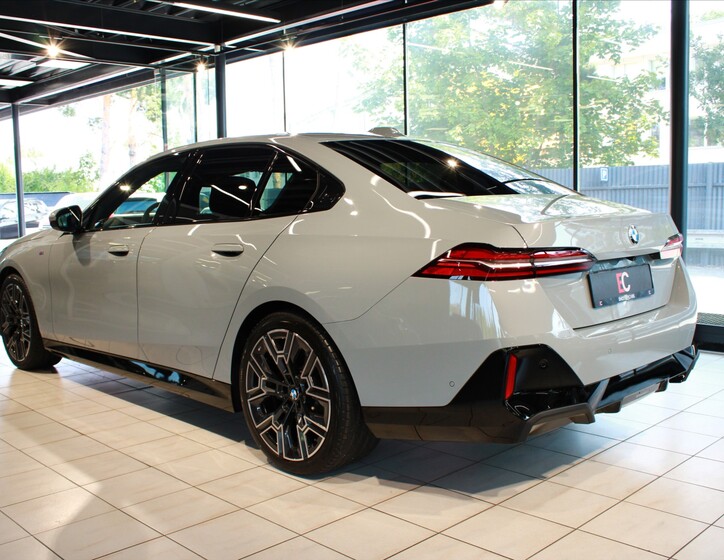 BMW Řada 5 4