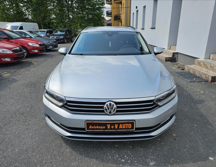 Volkswagen Passat 2