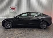 Tesla Model 3 4