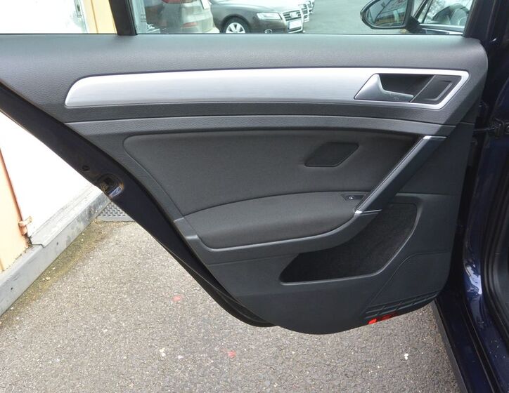 Volkswagen Golf 25