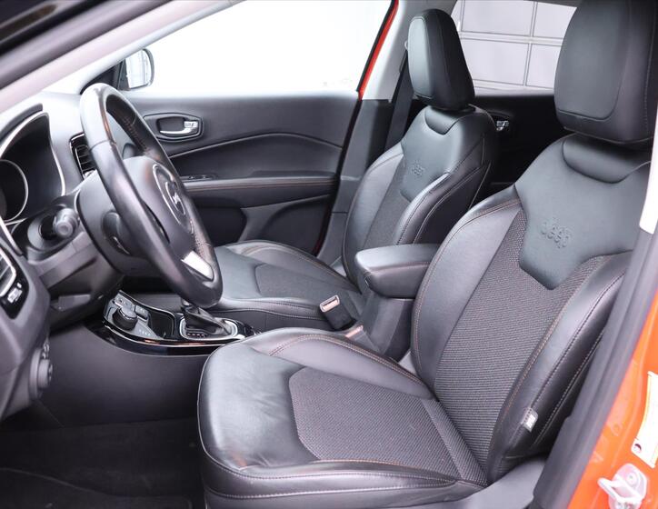 Jeep Compass 11