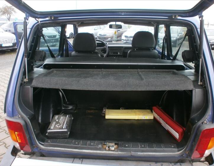 Lada Niva 12