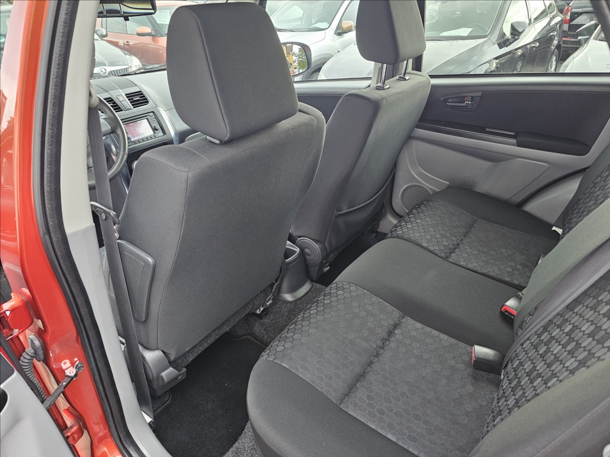 Suzuki SX4