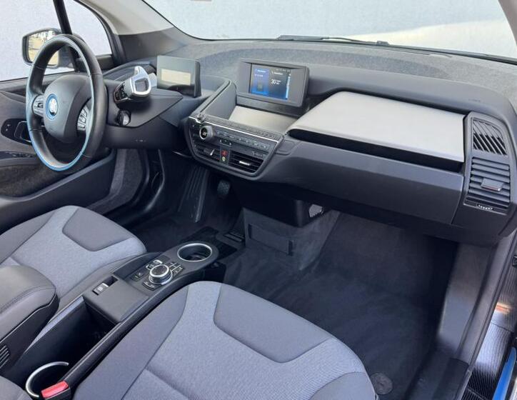 BMW i3 8