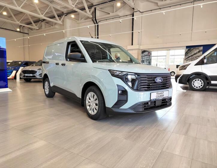 Ford Transit Courier 10