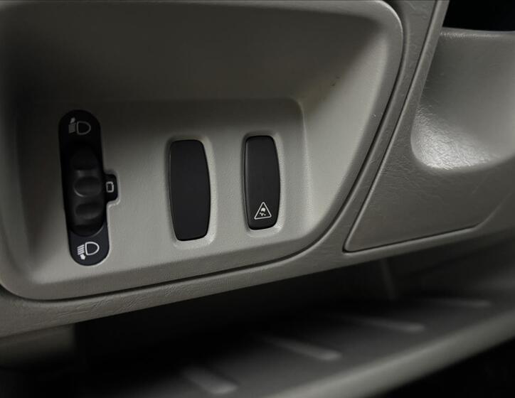 Renault Trafic 8