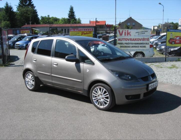 Mitsubishi Colt 2
