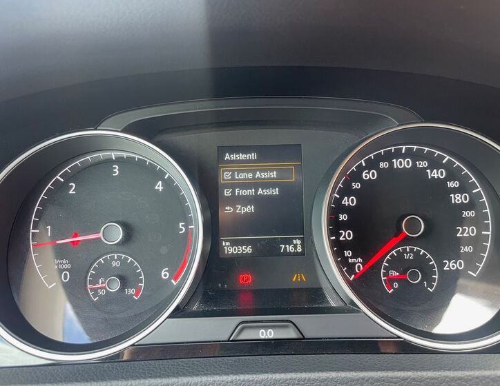 Volkswagen Golf 16