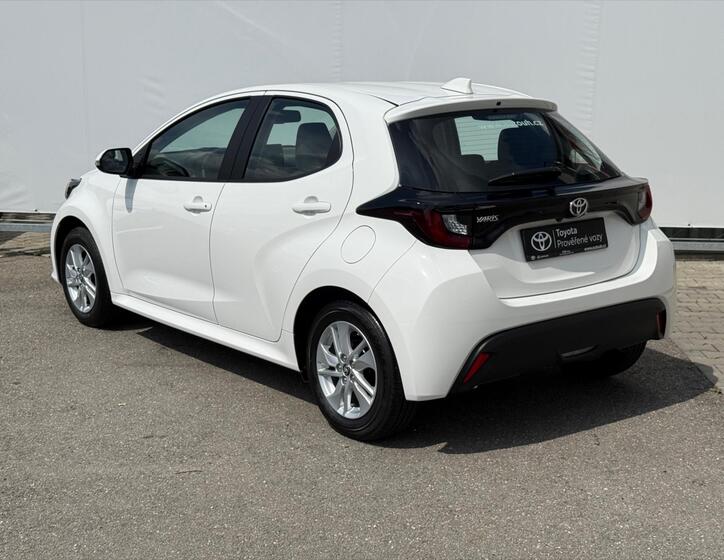Toyota Yaris 4